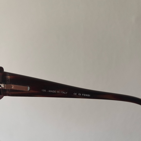 Fendi reading glasses - Picture 3 of 3